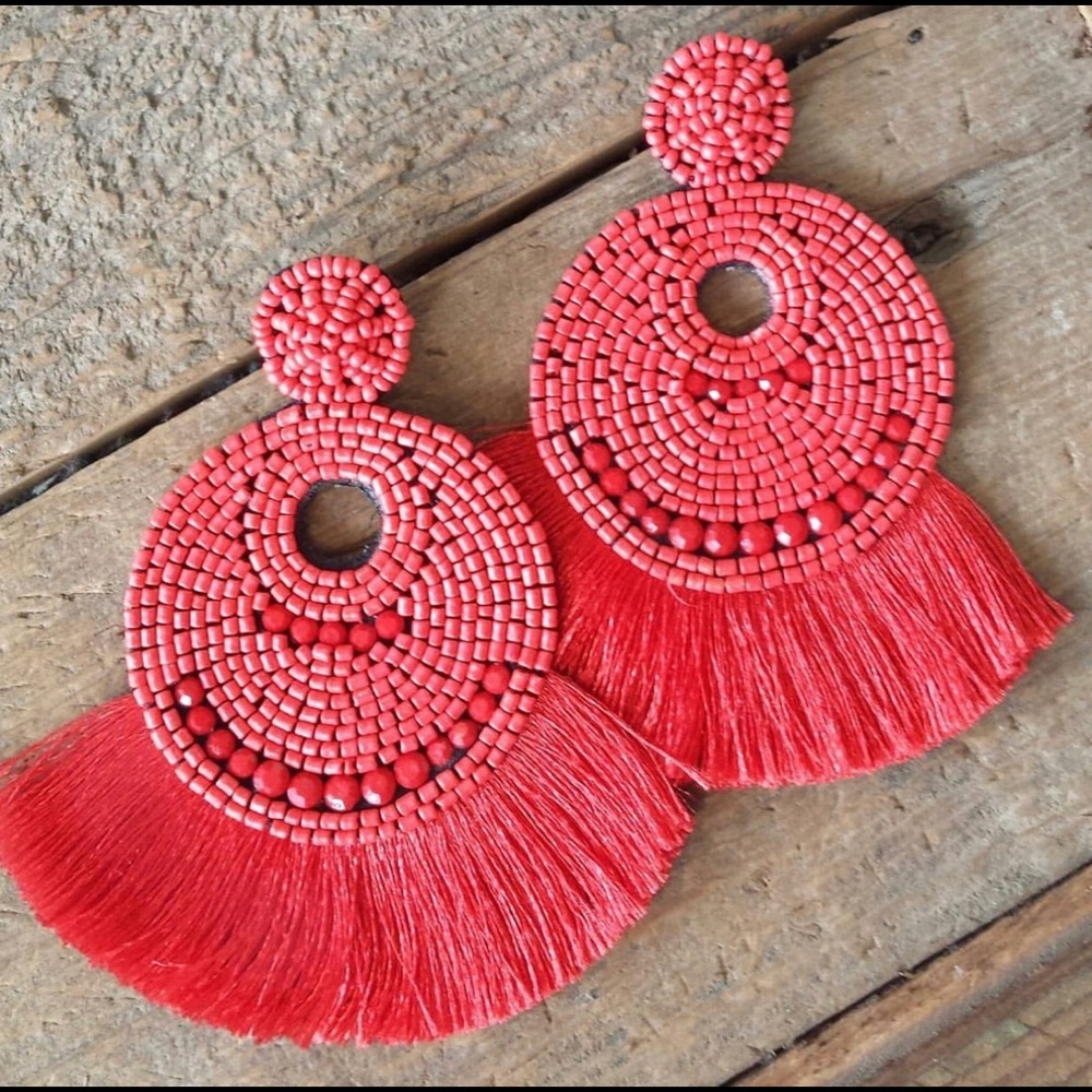 ❌SOLD❌ Red beaded Fringe Earrings